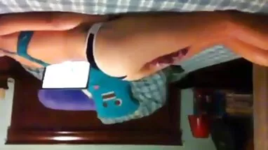 Tóc Vàng Mới, Khiêu Dâm Elizabeth xes vua Jolie