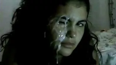 Châu á dây đeo trên nhồi với mấu vua chich vua khau dam