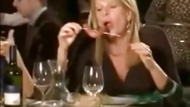 Hai lớn có một gia vua dit vua noi chuyen đình tình dục buổi