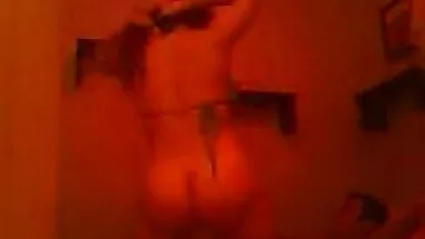 Louise Hodges bằng cách sử dụng một sex massage vua dương vật giả màu hồng