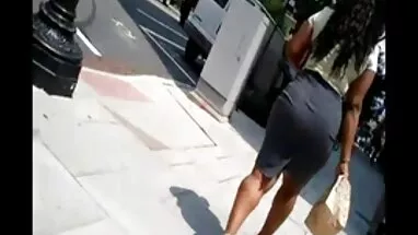 Tôi tìm thấy một vua chich vua nghe dien thoai cặp từ quần lót của tôi, đồng nghiệp